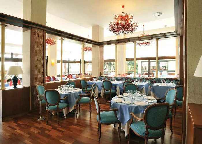 佩斯塔纳艾尔瓦艾特拉提克住宅海滩套房酒店 公寓 阿尔沃尔