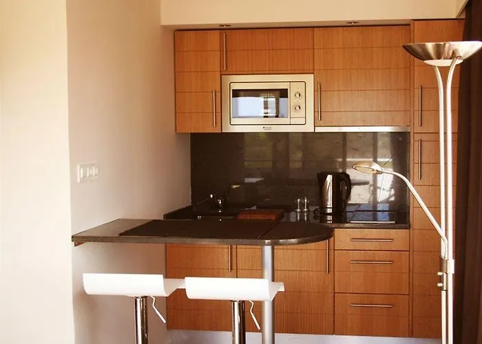 公寓 佩斯塔纳艾尔瓦艾特拉提克住宅海滩套房酒店 阿尔沃尔